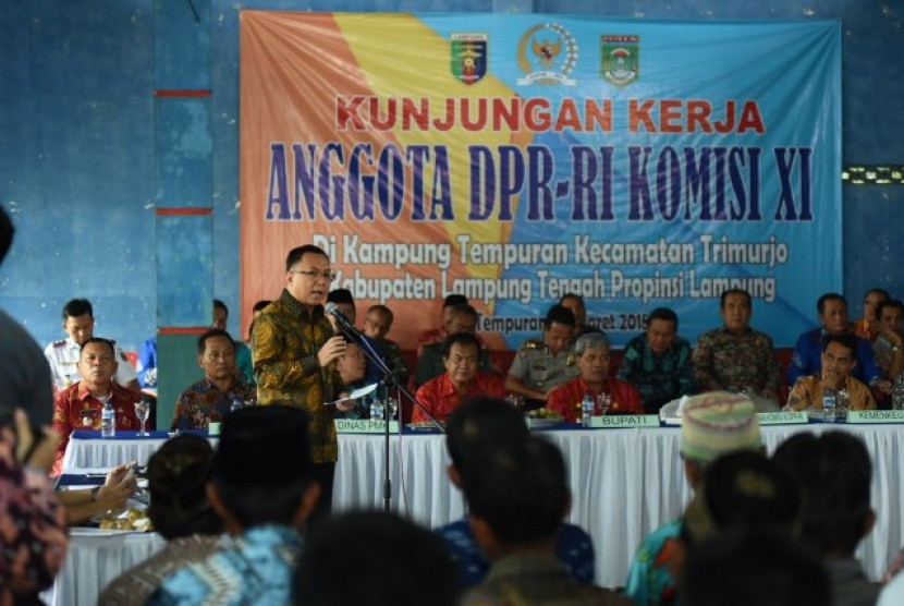 Wakil Ketua Komisi XI DPR Marwan Cik Asan  memimpin Tim Kunjungan Kerja Komisi XI DPR ke Kampung Tempuran, Lampung Tengah.