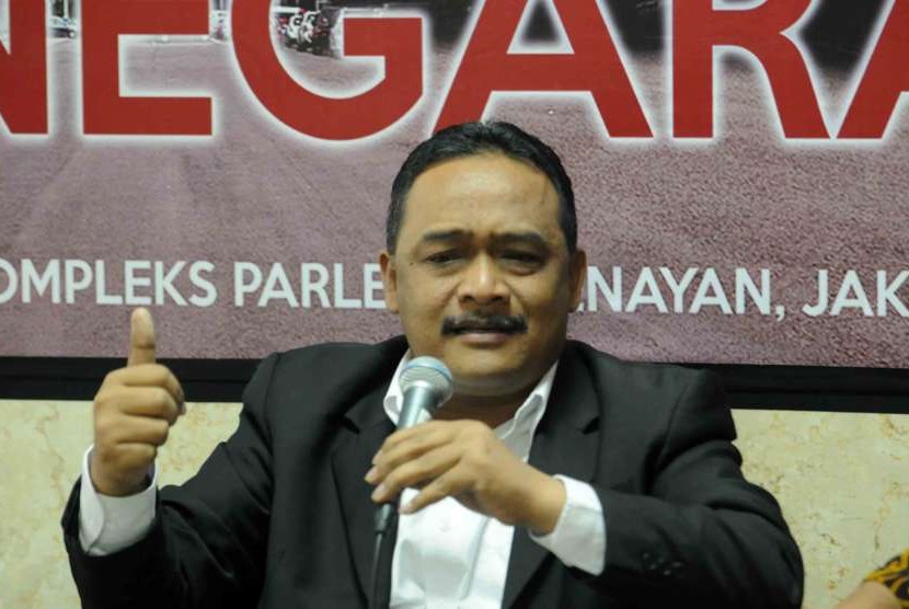 Kepala Badan Perlindungan Pekerja Migran Indonesia (BP2MI), Benny Rhamdani, menyatakan praktik yang dilakukan mafia rente menjerat para pekerja migran Indonesia. 