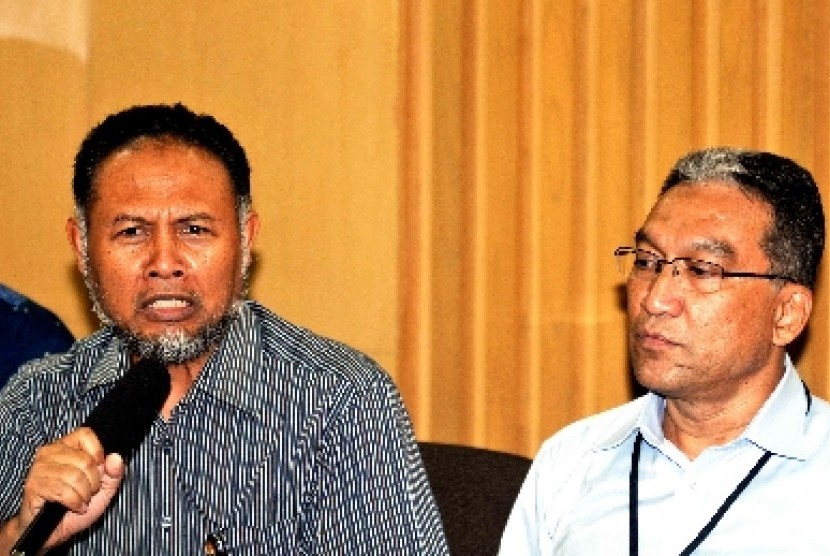 Wakil Ketua KPK Bambang Widjojanto (kiri).