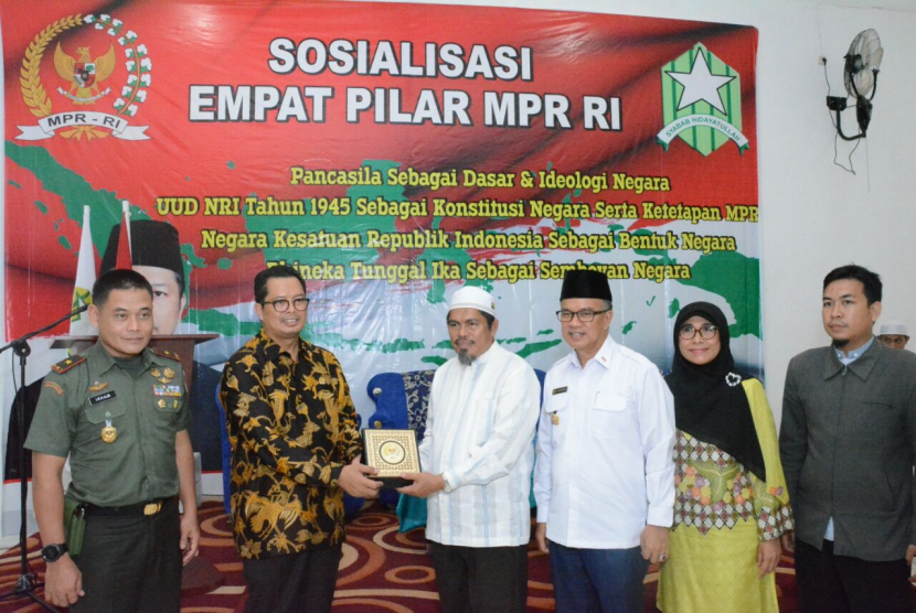 Wakil Ketua Majelis Permusyawaratan Rakyat Republik Indonesia (MPR RI) H. Mahyudin saat menghadiri Sosialisasi Empat Pilar di Samarinda.