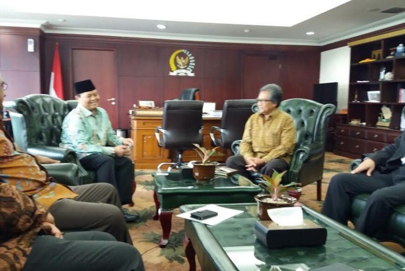 Wakil Ketua MPR beraudiensi dengan KADIN komite Timur Tengah soal produk halal, Jumat (19/8).