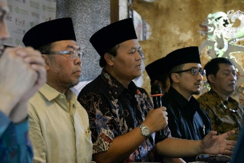  Wakil Ketua MPR Hidayat Nur Wahid.