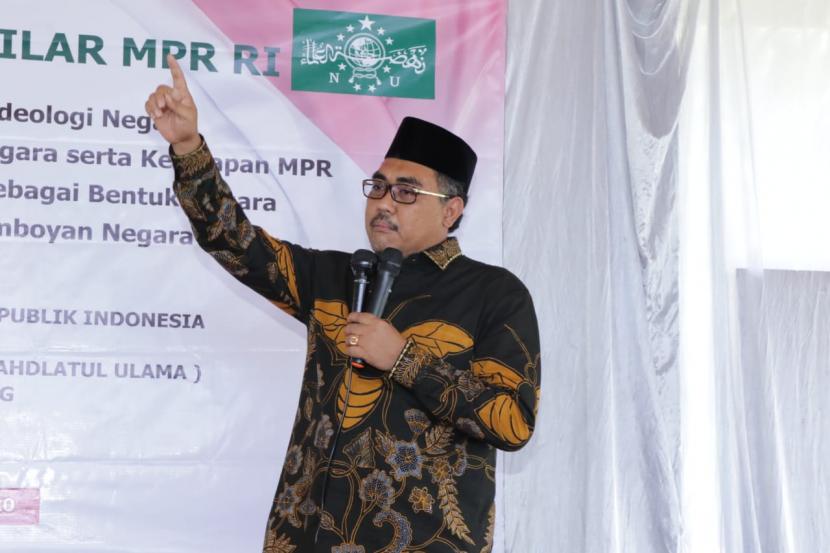 Wakil Ketua MPR Jazilul Fawaid meminta semua pihak untuk menunjukkan kecintaannya kepada NKRI. Para pemimpin juga dituntut kenegarawannya. Perbedaan pendapat dan pandangan adalah hal yang wajar dalam demokrasi, tapi jangan menghambat pembangunan dan jangan sampai jatuh korban jiwa.