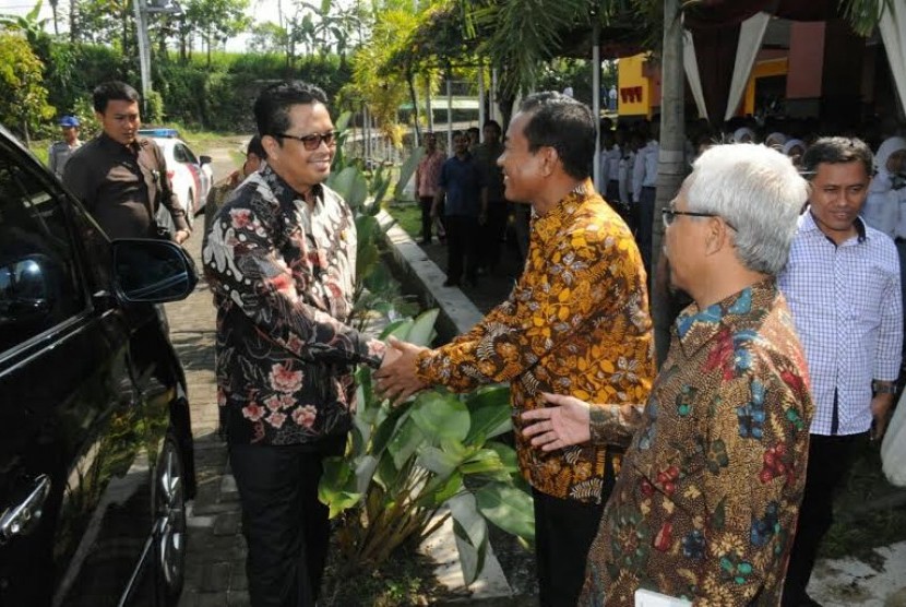 Wakil Ketua MPR Mahyudin ketika menyampaikan ceramah di SMKN 1 Cangkringan, Kabupaten Sleman, Yogyakarta, Kamis (28/4).
