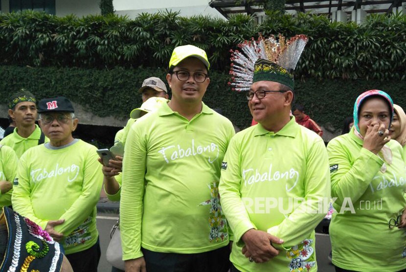 Wakil Ketua MPR Mahyudin menghadiri acara Kerukunan Keluarga Murung Pudak Tanjung Tabalong (KKMPTT) yang digelar di sepanjang Jalan Thamrin dan Jalan Jenderal Sudirman, Jakarta, Ahad (29/10).