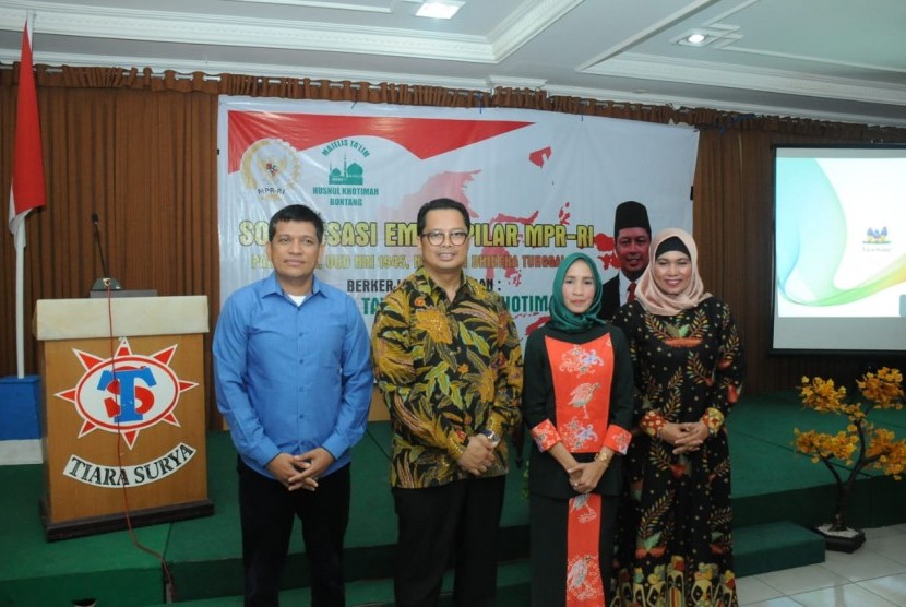 Wakil Ketua MPR Mahyudin saat melakukan Sosialisasi Empat Pilar di Kota Bontang, Kalimantan Timur, Senin (29/10).
