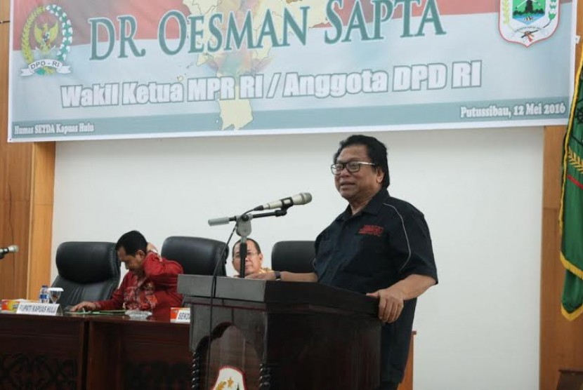 Wakil Ketua MPR Oesman Sapta.