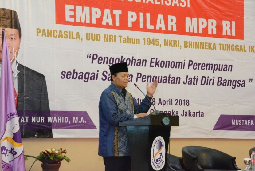 Wakil Ketua MPR RI Hidayat Nur Wahid (HNW) ,