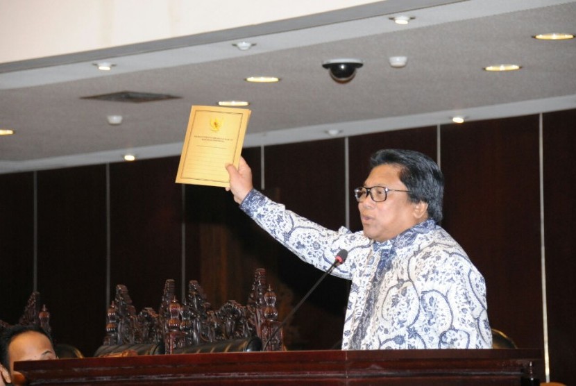  Wakil Ketua MPR RI Oesman Sapta 
