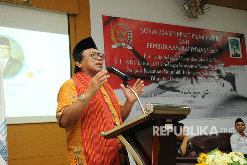 Wakil Ketua MPR RI Oesman Sapta 