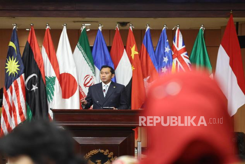 Buka World Peace Forum, Wakil Ketua MPR: RI Harus Jadi Jembatan Peradaban Dunia