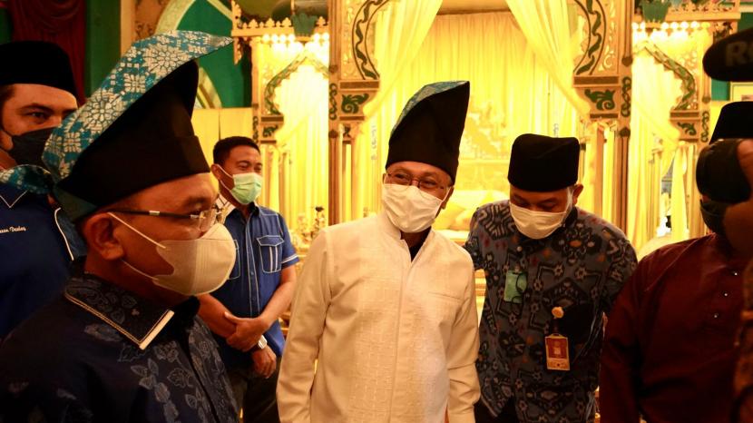 Wakil Ketua MPR Zulkifli Hasan, saat mengunjungi Istana Maimun, Kamis (21/10)