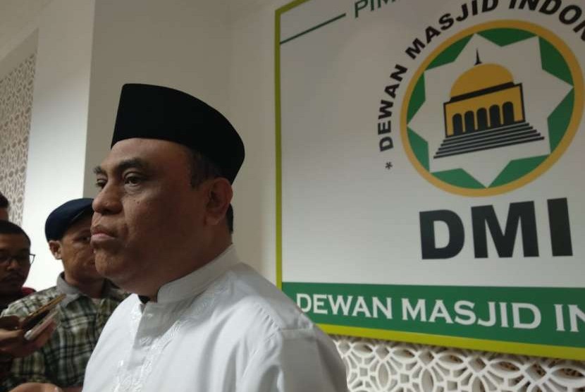 Wakil Ketua Umum Dewan Masjid Indonesia (DMI) Komjen Pol Syafruddin memberikan keterangan pers di Kantor DMI, Kebayoran Baru, Jakarta Selatan, Jumat (3/8).