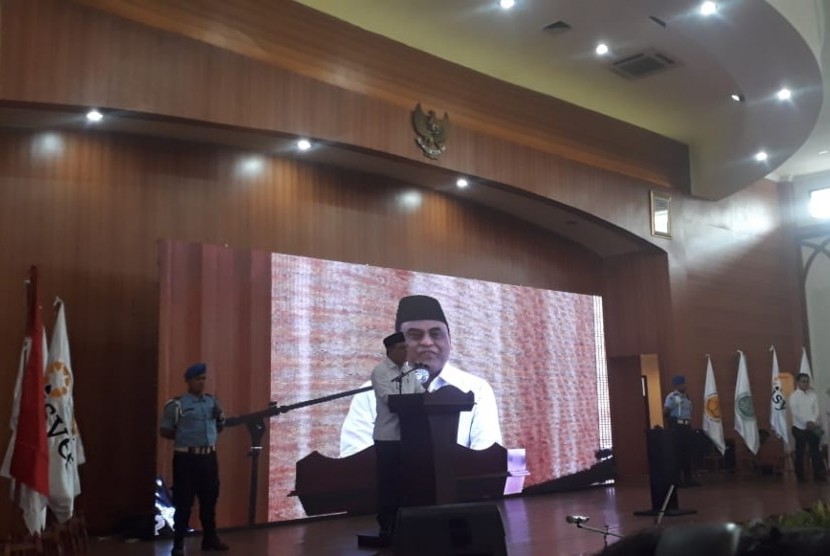 Wakil Ketua Umum DMI, Syafruddin dalam Silatnas Pemuda dan Remaja Masjid, di Asrama Haji Pondok Gede, Jakarta, Jumat (25/1). 