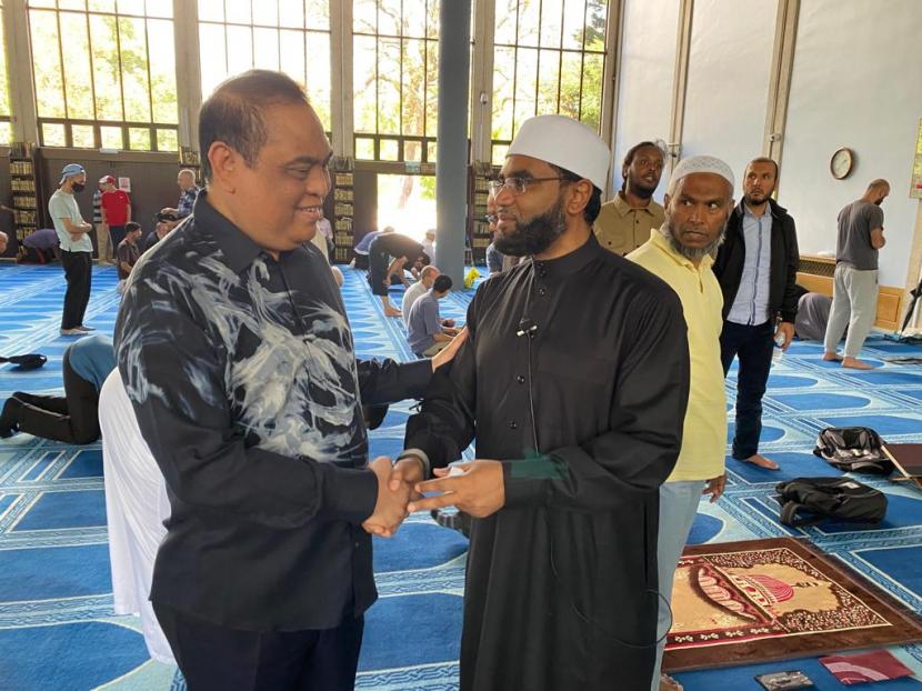 Wakil Ketua Umum (Waketum) Dewan Masjid Indonesia (DMI), Komjen Pol Syafruddin Kambo, berkunjung ke Islamic Cultural Center, Regent