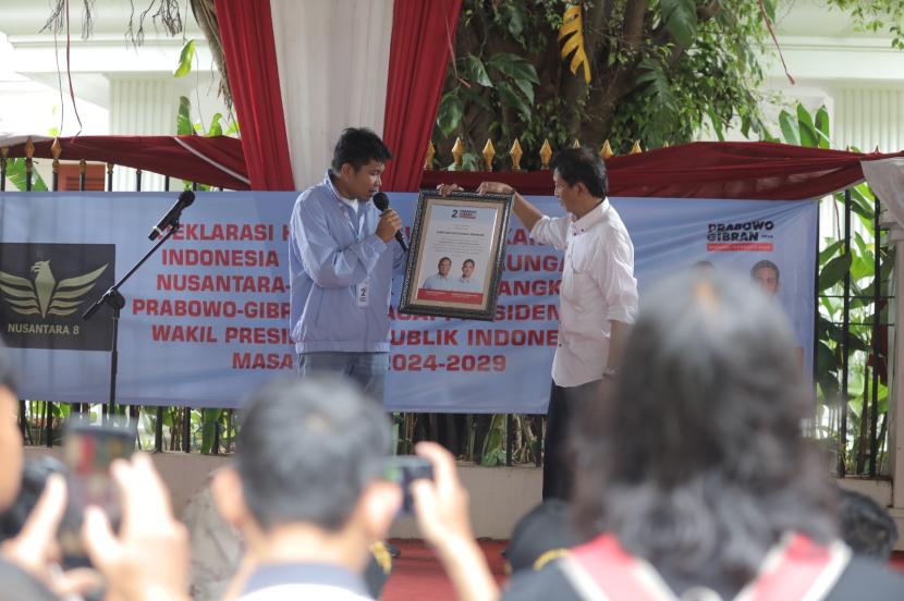 Wakil Komandan Delta (Relawan) TKN Prabowo-Gibran, La Ode Labsin Naadu, menyatakan Prabowo-Gibran akan menciptakan lapangan kerja seluas-luasnya untuk rakyat, khususnya yang berprofesi sebagai tukang. 