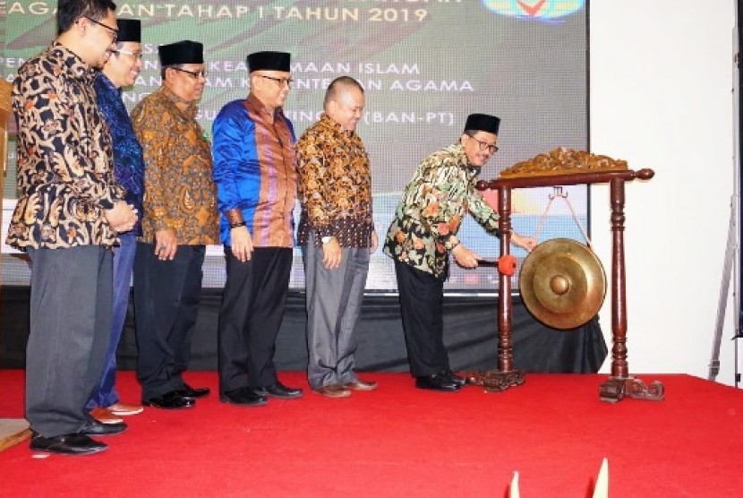 Wakil Menteri Agama saat menutup Pelatihan Assesor Baru dan Pengembangan Assesor Keagamaan 2019 di Yogyakarta, Jumat (8/11)