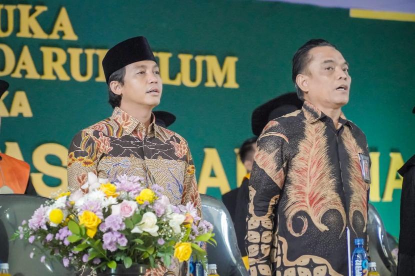 Wakil Menteri Agraria dan Tata Ruang Raja Juli Antoni melakukan kunjungan kerja ke Kabupaten Jombang Jawa Timur pada Sabtu (15/10/2022). Kunjungan kerja tersebut untuk menyerahkan sertifikat tanah milik Nahdlatul Ulama. 