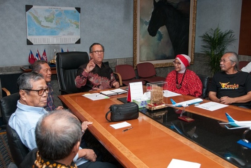 Wakil Menteri Pariwisata dan Ekonomi Kreatif Mari Elka Pangestu saat jumpa pers Toraja International Festival 2014