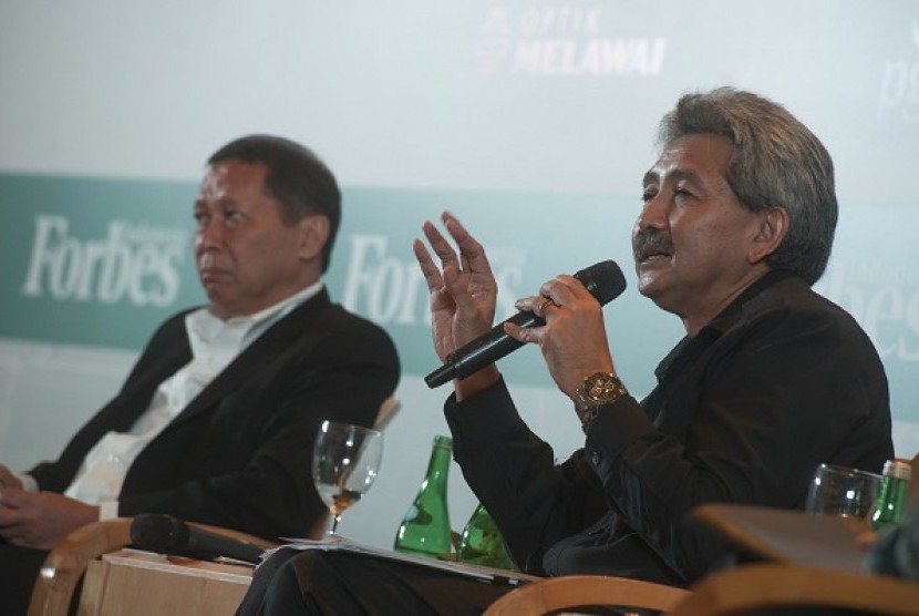 Wakil Menteri Pekerjaan Umum Hermanto Dardak menyampaikan pandangan ketika menjadi pembicara pada panel pertama diskusi yang diselenggarakan oleh Forbes Indonesia di Jakarta, Selasa (19/8).