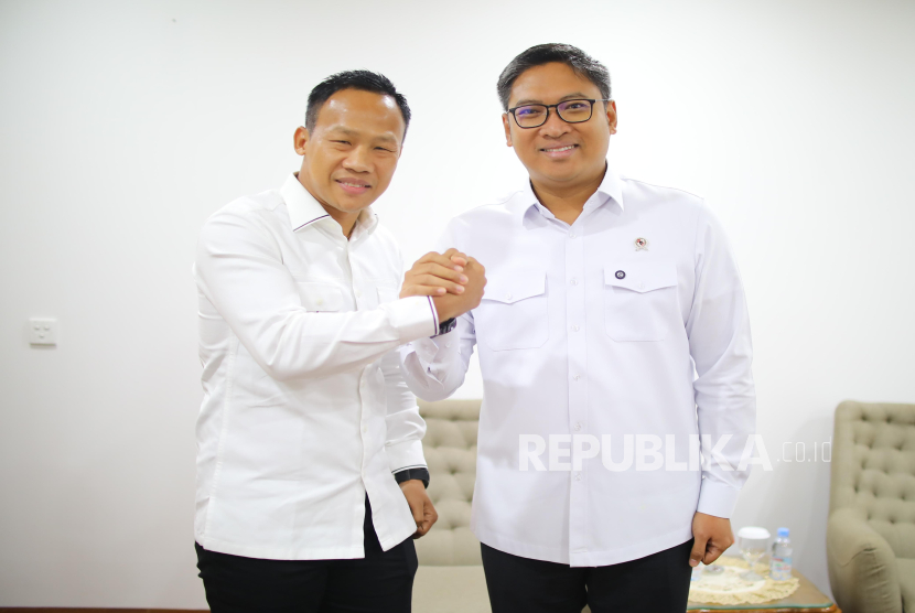 Wakil Menteri Pertanian (Wamentan) Sudaryono menerima kunjungan Anggota DPD RI asal Kalimantan Barat (Kalbar), sekaligus petinju dunia Daud Yordan, Kamis (8/5/2025).