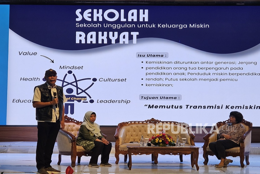 Wakil Menteri Sosial (Wamensos) Agus Jabo Priyono mengisi seminar bertema 