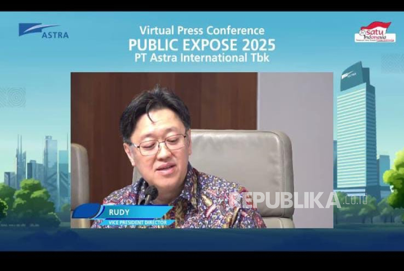 Wakil Presiden Direktur Astra International Rudy saat konferensi pers public expose Astra International di Jakarta, Rabu (27/8/2025).