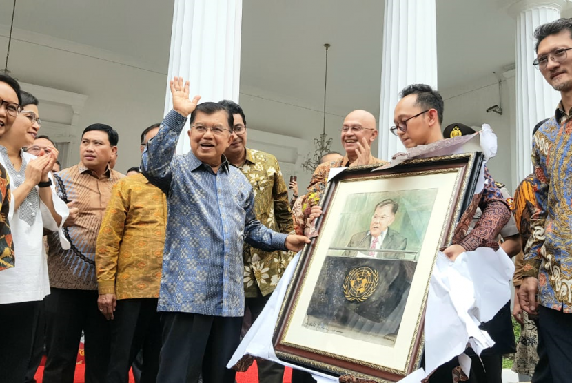Wakil Presiden Jusuf Kalla di Kementerian Luar Negeri, Jakarta, Jumat (18/10).
