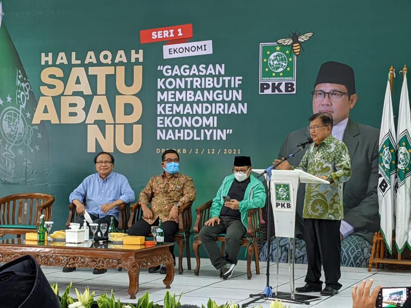 Wakil Presiden ke-10 dan 12 Republik Indonesia Muhammad Jusuf Kalla dalam diskusi satu abad Nahdatul Ulama (NU) di Kantor DPP PKB, Jakarta, Kamis (2/12).