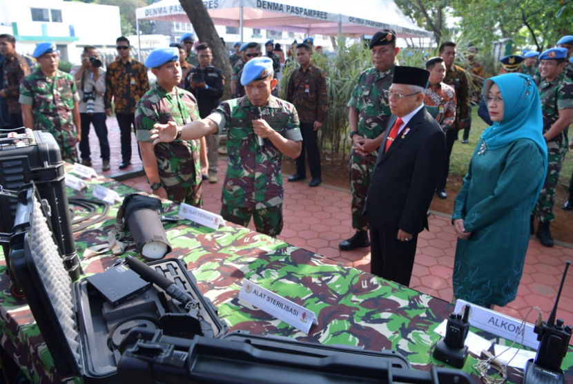 Wakil Presiden KH Ma'ruf Amin meninjau Markas Komando (Mako) Pasukan Pengamanan Presiden (Paspampres) di Jalan Tanah Abang II No.6 Jakarta Pusat, Jum'at, (1/11).  