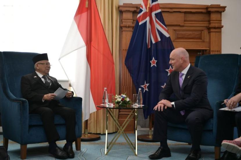 Wakil Presiden Ma'ruf Amin bertemu dengan Perdana Menteri Selandia Baru Christopher Luxon dalam rangka pembicaraan hubungan bilateral Indonesia-Selandia Baru di Gedung Parlemen Selandia Baru, Selasa (27/2/2024).
