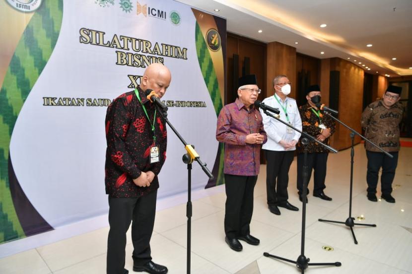 Wakil Presiden Maruf Amin dalam keterangan persnya di sela kunjungan kerja ke Pontianak, Kalimantan Barat, Rabu (23/11). 