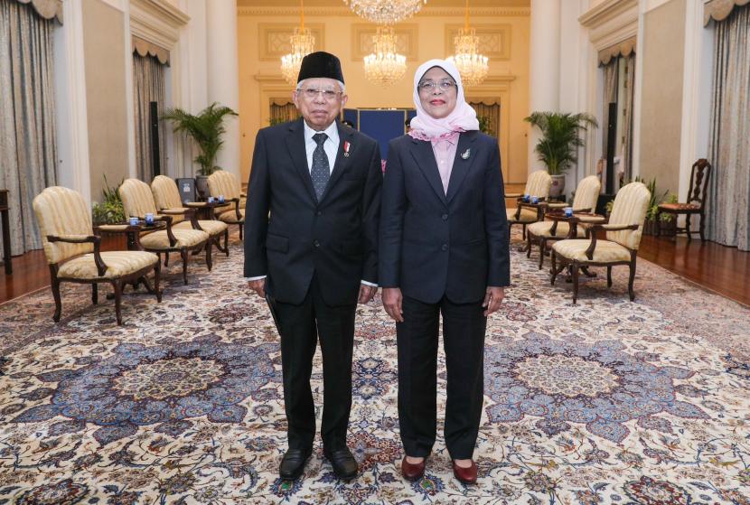 Wakil Presiden Maruf Amin melakukan kunjungan Courtesy Call kepada Presiden Singapura, Halimah Yacob, di Istana Presiden Singapura, Senin (16/1/2023). 