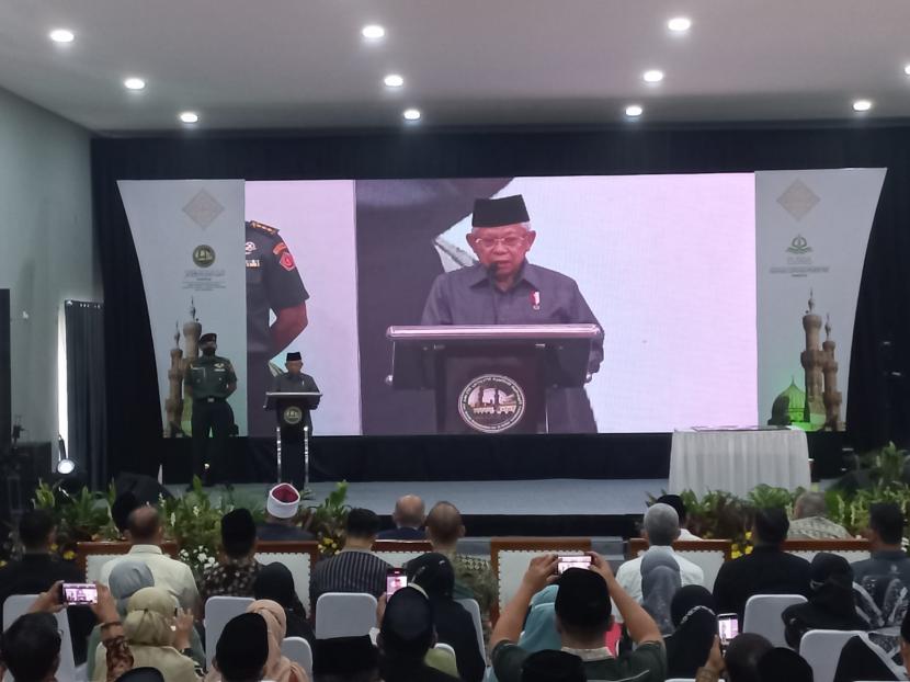 Wakil Presiden Ma'ruf Amin meresmikan Gedung Kampus Pusat Studi Islam dan Bahasa Arab (PUSIBA) di Bekasi, Jawa Barat, Rabu (22/6). 
