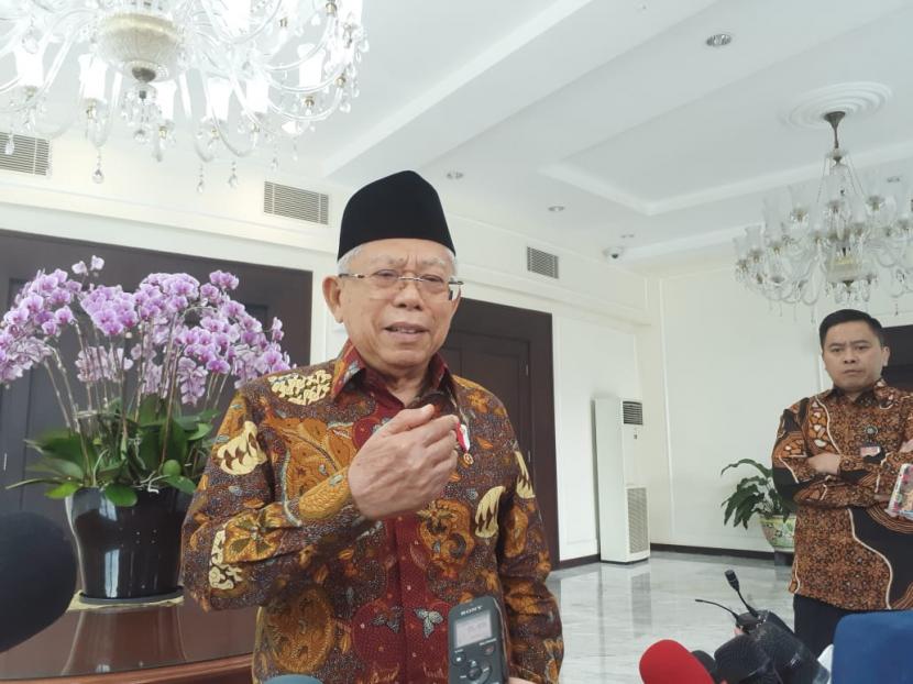Wakil Presiden Maruf Amin saat diwawancarai di Kantor Wakil Presiden, Jakarta, Rabu (4/3).