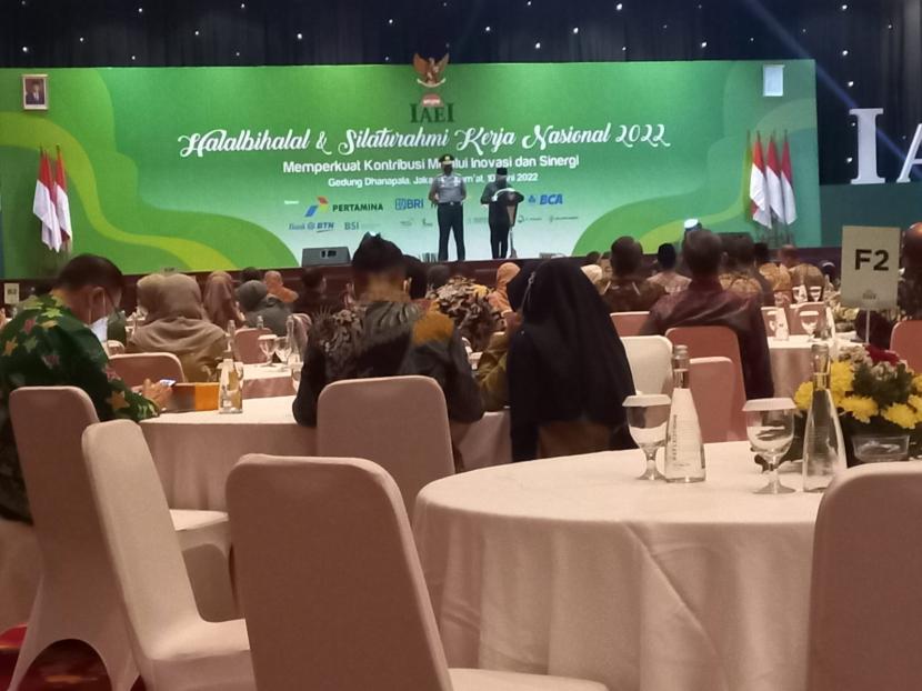 Wakil Presiden Maruf Amin saat menghadiri acara Halal Bihalal dan Silaturahmi Kerja Nasional Ikatan Ahli Ekonomi Islam Indonesia 2022 di Gedung Dhanapala, Jakarta, Jumat (10/6). 