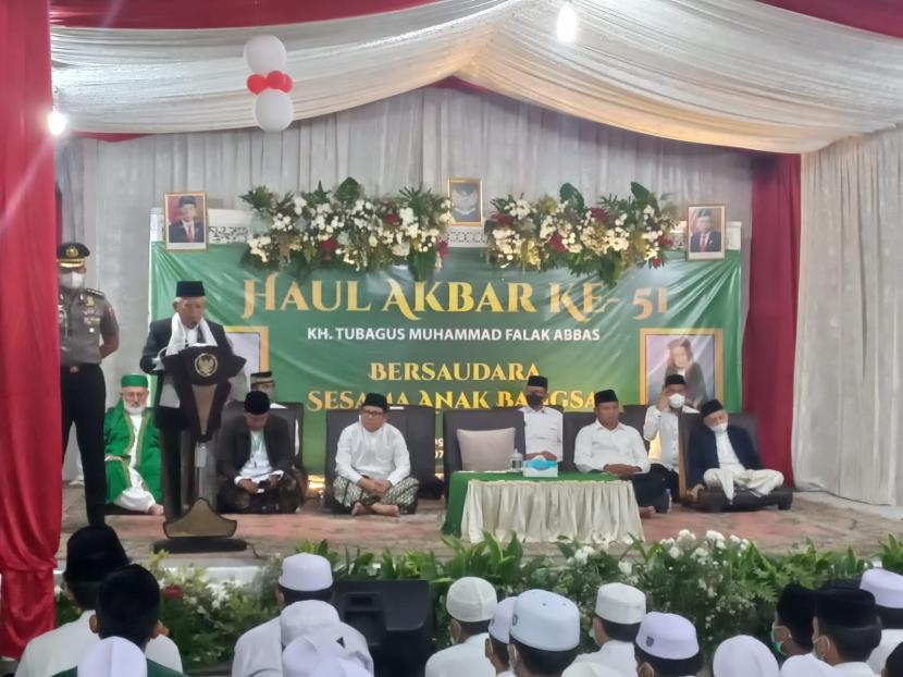 Wakil Presiden Ma'ruf Amin saat menghadiri peringatan Haul Akbar ke-51 Al Maghfurlah Al ‘alim Al‘Allamah Mama KH Tubagus Muhammad Falak Abbas di Komplek Pesantren Al Falak di Pagentongan, Bogor, Sabtu (7/1/2023). 