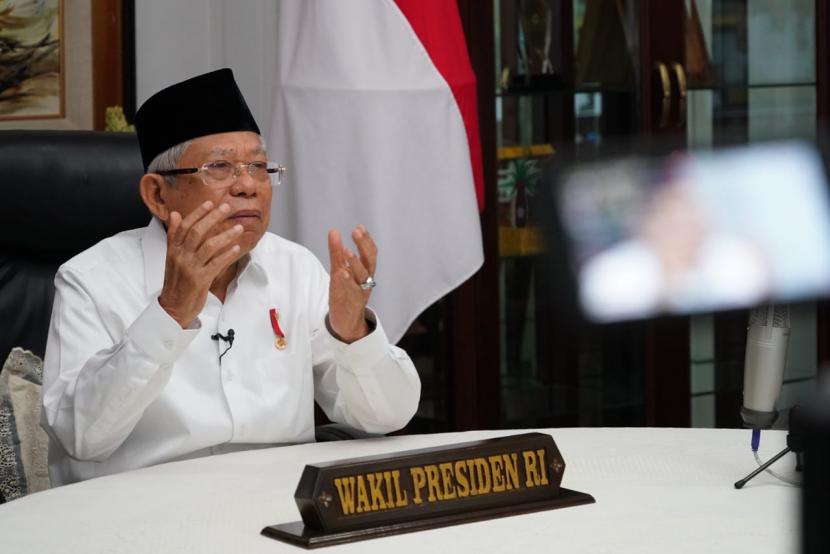 Wakil Presiden KH Ma'ruf Amin saat menghadiri Rapat Pleno ke-52 DSN-MUI secara virtual, Selasa (26/1).. Wapres berharap, bank syariah hasil merger bank-bank syariah milik Himbara kelak menjadi bank syariah yang berdaya saing.