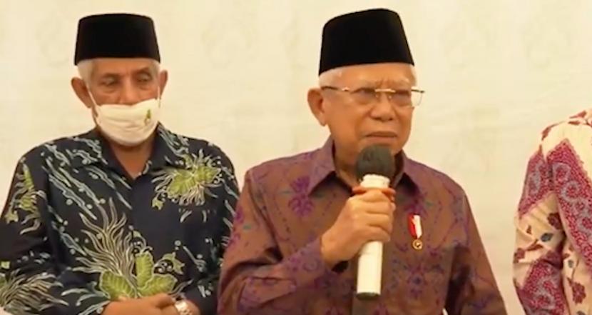 Wakil Presiden, Maruf Amin (kanan).
