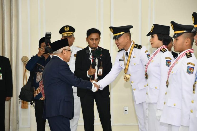 Wakil Presiden Ma'ruf Amin di Istana Wapres saat melantik 1.627 orang pamong praja muda lulusan IPDN angkatan XXX tahun 2023.
