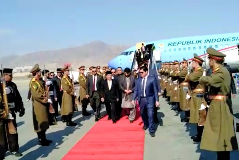 Vice President Jusuf Kalla arrives at Kabul, Afghanistan, February 2018.