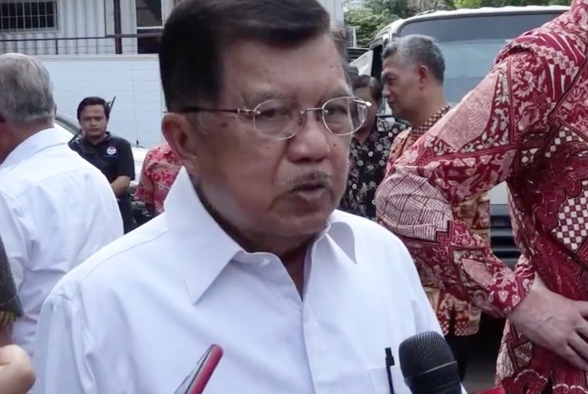 Ketua Palang Merah Indonesia Jusuf Kalla