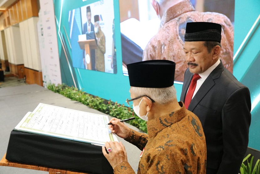 Wakil Presiden RI KH Maruf Amin menghadiri acara BAZNAS AWARD 2023 dalam rangka HUT BAZNAS KE-22 di Puri Agung Hotel Sahid Jakarta, Selasa (21/3/2023).