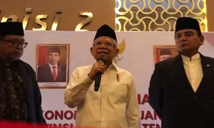Wakil Presiden RI, Maruf Amin, memberikan keterangan pers di Hotel Claro, Kendari, Sulawesi Tenggara, Kamis (21/3/2024) menanggapi penetapan hasil Pemilu 2024 oleh KPU 