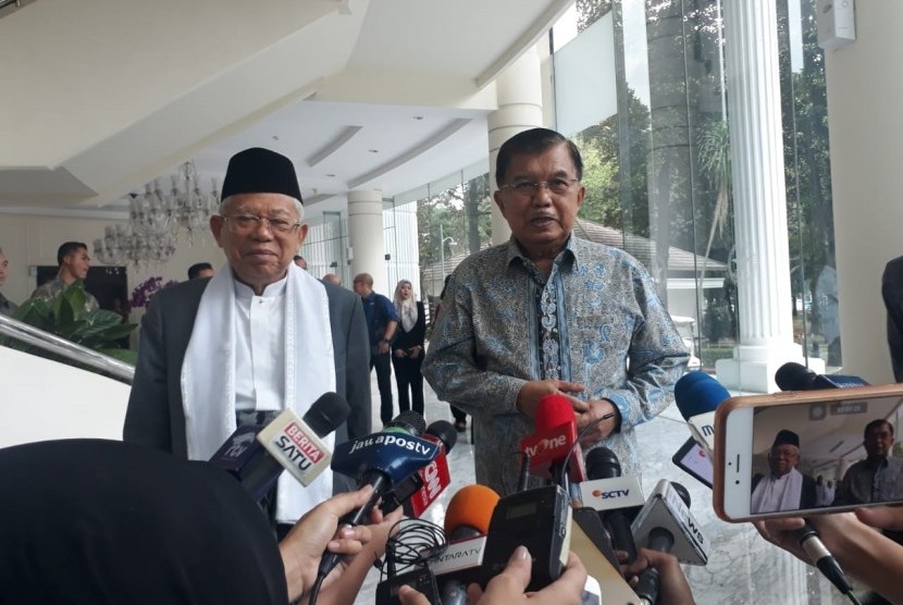 Wakil Presiden terpilih KH Ma'ruf Amin usai menemui Wakil Presiden Jusuf Kalla di Kantor Wakil Presiden, Jakarta, Kamis (4/7).