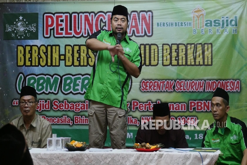 Wakil Sekretaris LTM PBNU Ali Sobirin Al-Muannatsy menyampaikan sambutannya pada acara Peluncuran Bersih-bersih Masjid Berkah di Jaakrta, Kamis (18/5). 