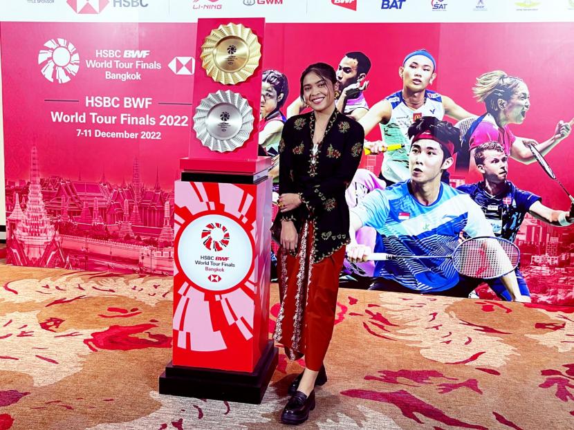 Wakil Tunggal Putri Indonesia di ajang BWF World Tour Finals 2022. Mengenakan Kebaya dalam acara Gala Dinner yang digelar BWF, Senin (5/12/2022) malam di Bangkok, Thailand.