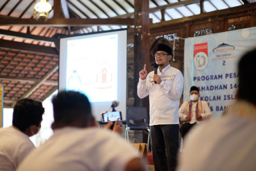 Ketua Dewan Pengurus Daerah (DPD) Partai Keadilan Sejahtera (PKS) Kota Depok Imam Budi Hartono, yang juga wakil wali kota Depok.