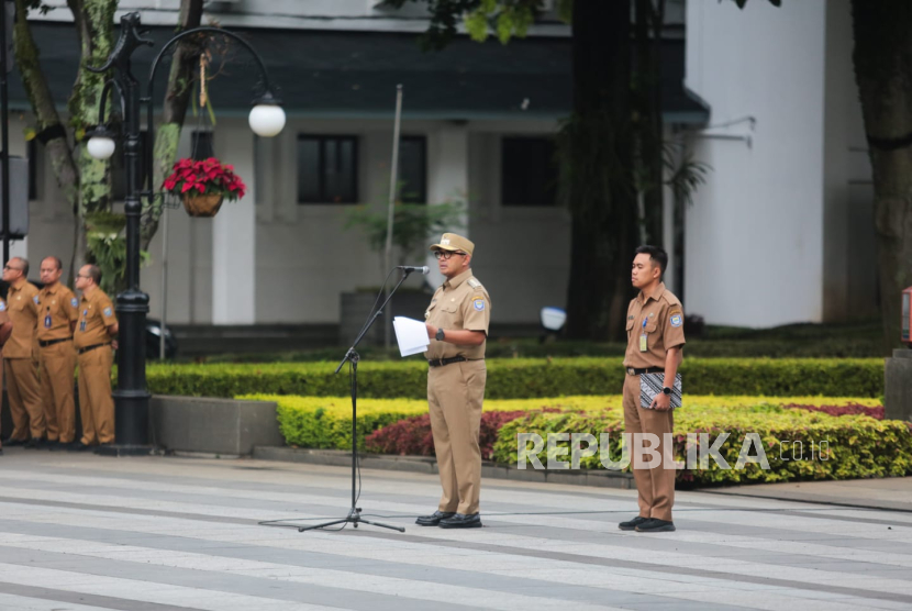 Wali Kota Bandung Muhammad Farhan memberikan pesan kepada aparatur sipil negara (ASN) Pemkot Bandung (Ilustrasi)