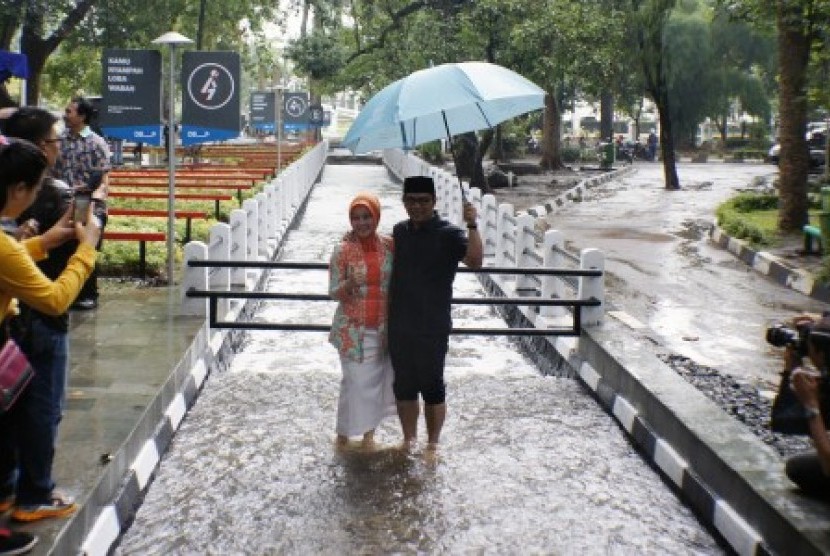 Wali Kota Bandung Ridwan Kamil bersama istri Atalia Praratya.